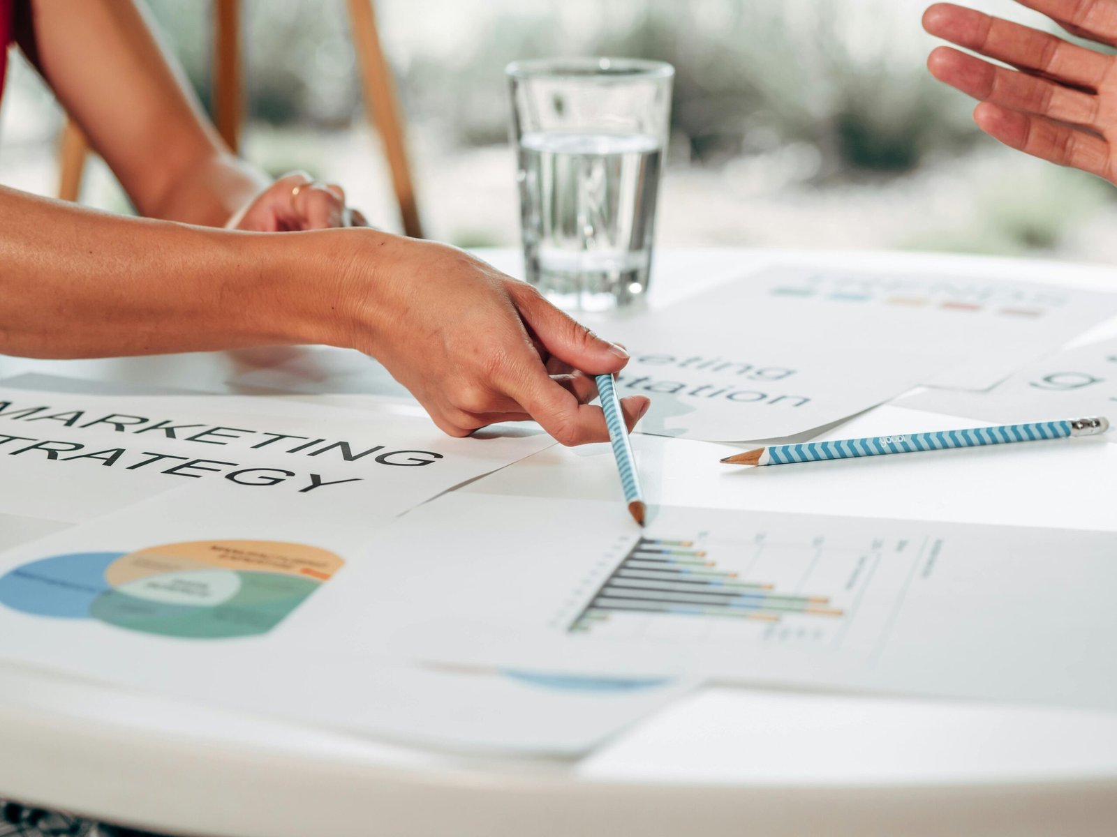 Assistant Marketing H/F : Missions, Salaire et Recrutement 2026