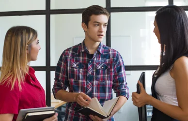 Emplois pour jeunes apprentis ou premier emploi